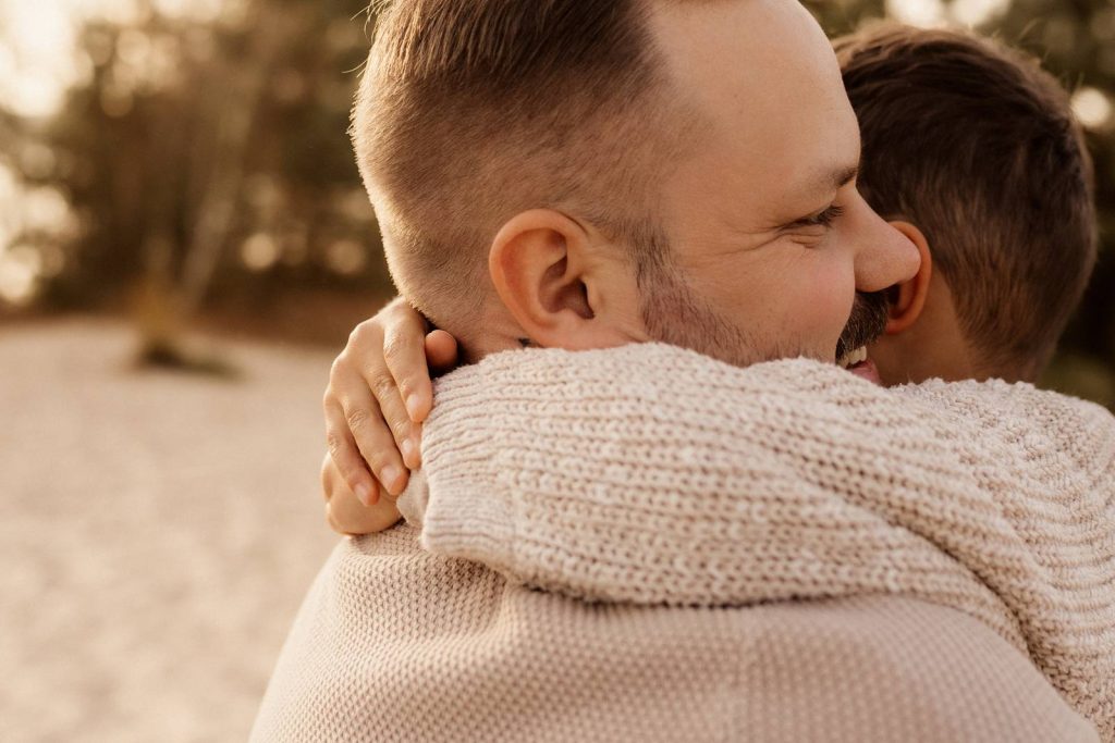 Familienshooting mit Kindern die wirklich Spaß haben, authentische Fotografie ohne Posing